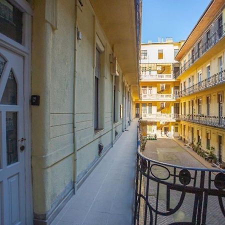 Cosy 2 Bedroom Flat In Akacfa St., Sol Будапешт Екстер'єр фото